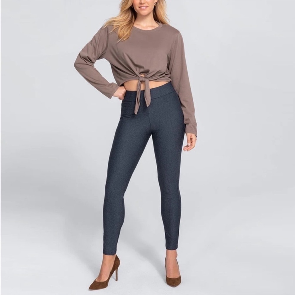 Honeylove Brown Top and Navy Pants Set